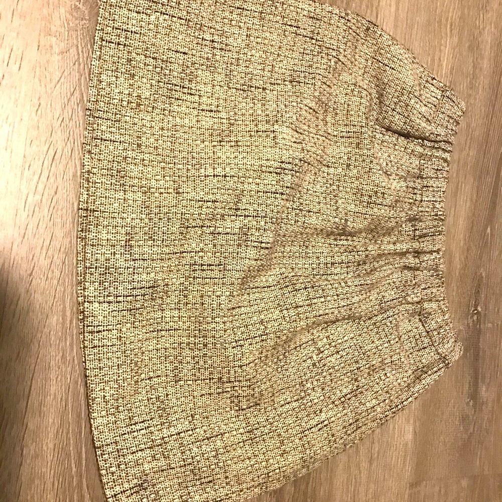 Max and Co grey and cream mini skirt.
